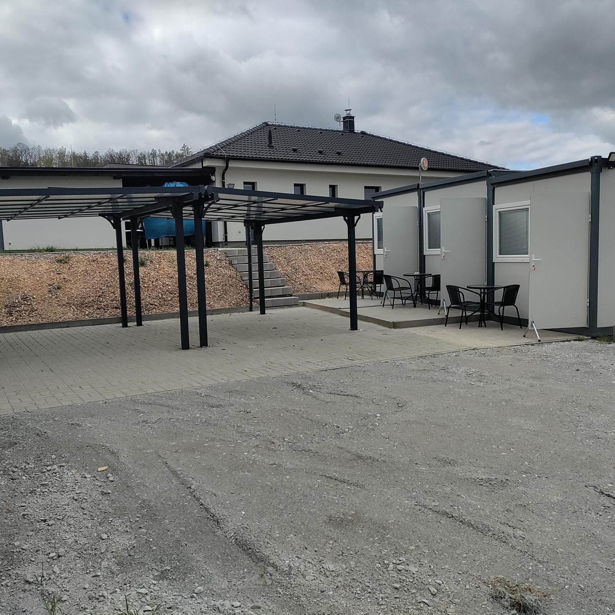 Domino Apartment Hluboka nad Vltavou Bagian luar foto
